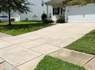 Amanda R.'s lawn care service result