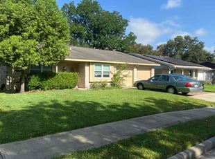 Leanne B.'s lawn care services service result