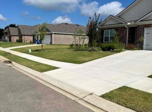 Kimberly V.'s grass maintenance service result