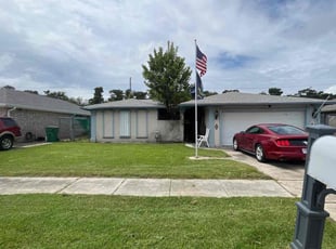 Debra P.'s lawn maintenance service result