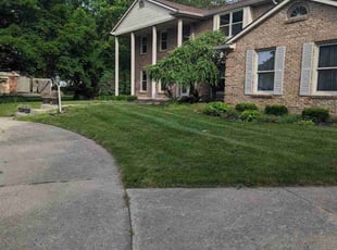 Traci E.'s lawn maintenance service result