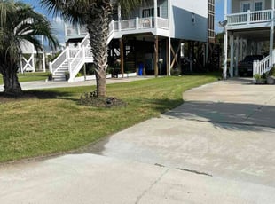 Giselle G.'s lawn maintenance service result