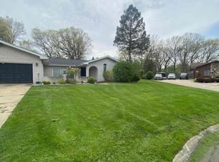 Maron d.'s Lawn Maintenance service result