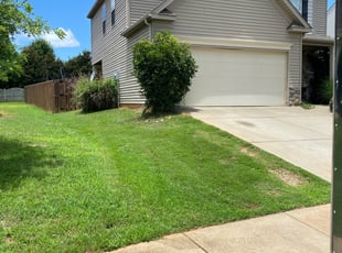Gloria C.'s Lawn Maintenance service result
