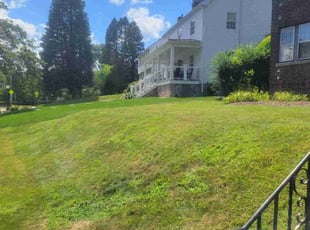 Linda V.'s Lawn Service service result