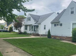 Michelle D.'s Lawn Maintenance service result