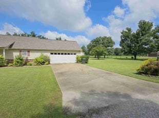 Brandi H.'s Lawn Service service result