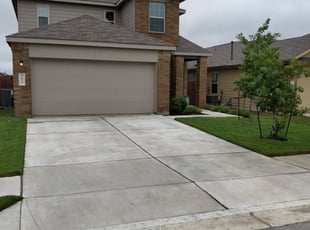 Mia H.'s Lawn Care service result
