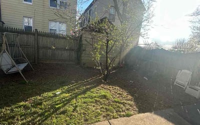 Photo of Donna T.'s yard after getting landscaping in New York, NY