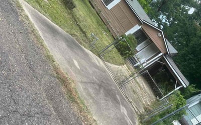 Photo of Elizabeth M.'s yard after getting landscaping in Shreveport, LA