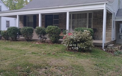 Photo of Rebecca M.'s yard after getting landscaping in Shelbyville, KY