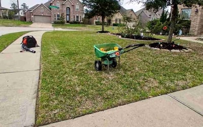 Photo of Rosilene B.'s yard after getting landscaping in Tomball, TX