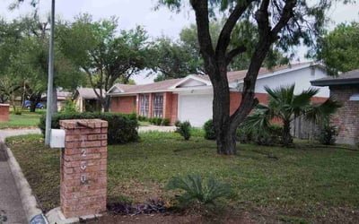Photo of Nathaniel B.'s yard after getting landscaping in Mcallen, TX