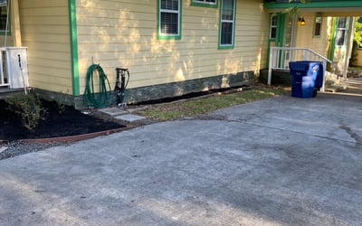 Photo of Julie N.'s yard after getting landscaping in Simonton, TX