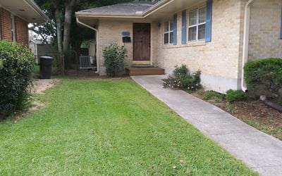 Photo of Jackie B.'s yard after getting landscaping in Vacherie, LA