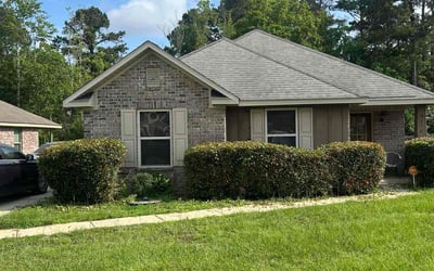 Photo of Parrell J.'s yard after getting landscaping in Theodore, AL