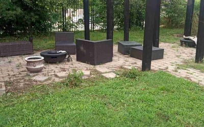 Photo of Elizabeth B.'s yard after getting landscaping in Easton, KS