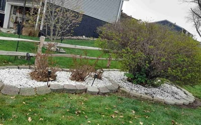 Photo of Linda J.'s yard after getting landscaping in Cedar Rapids, IA