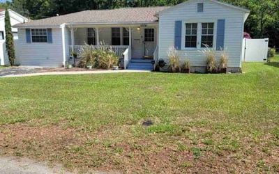Photo of Leah H.'s yard after getting tree care in Pinellas Park, FL