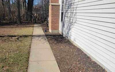 Photo of Rachel K.'s yard after getting landscaping in Oregonia, OH