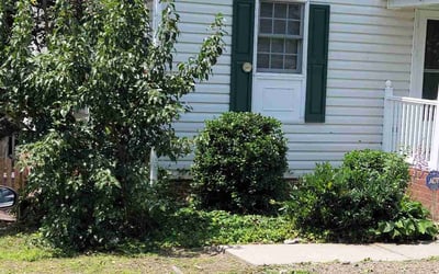 Photo of Laura E.'s yard after getting landscaping in Manakin Sabot, VA