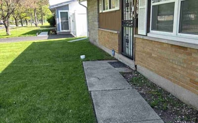 Photo of Pearl C.'s yard after getting landscaping in Calumet City, IL