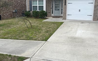 Photo of Keya E.'s yard after getting tree care in Forest Park, GA