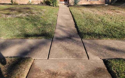 Photo of Wendy W.'s yard after getting landscaping in Damon, TX