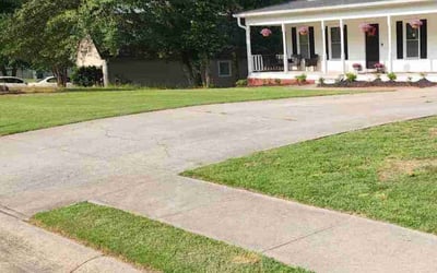 Photo of Thach T.'s yard after getting lawn care in Lawrenceville, GA