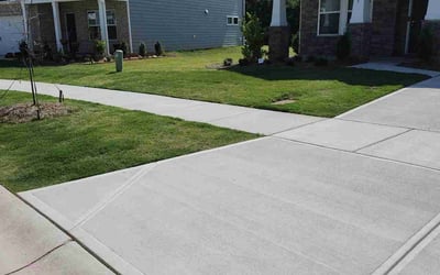 Photo of Britney B.'s yard after getting lawn care in Leland, NC