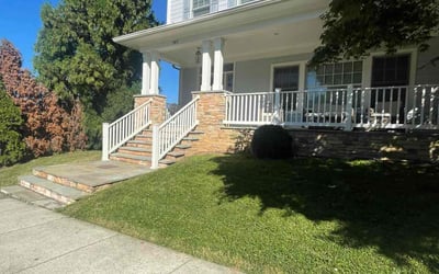 Photo of Mireille D.'s yard after getting lawn care in Haymarket, VA
