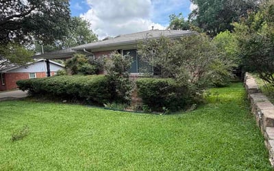 Photo of Ralph G.'s yard after getting lawn care in Antelope, CA