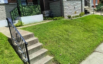Photo of Eric W.'s yard after getting lawn care in Springdale, AR