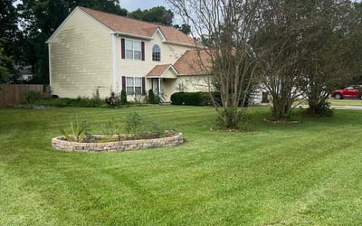 Photo of Judy B.'s yard after getting lawn care in Chesapeake, VA
