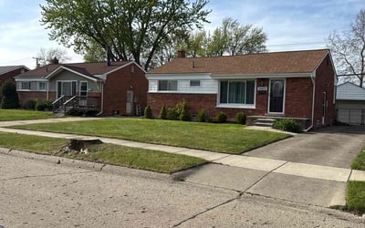 Photo of Binnie H.'s yard after getting lawn care in Garden City, MI