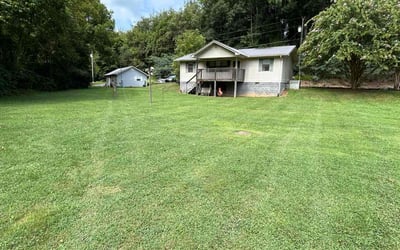 Photo of Dwayne H.'s yard after getting lawn care in Sevierville, TN
