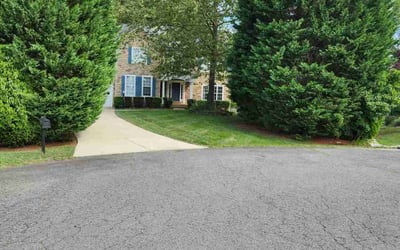 Photo of Ayana G.'s yard after getting lawn care in Clifton, VA
