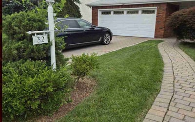 Photo of Maya O.'s yard after getting lawn care in Clifton, NJ