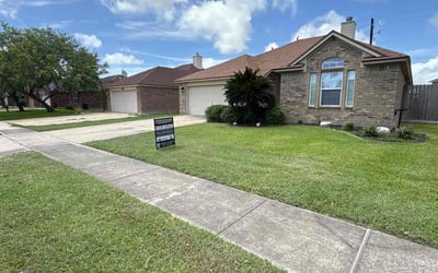 Photo of Barbara F.'s yard after getting lawn care in Mount Pleasant, SC