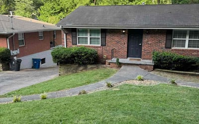 Photo of Nyse C.'s yard after getting lawn care in East Point, GA
