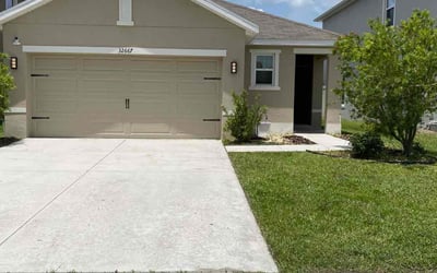 Photo of Diane B.'s yard after getting lawn care in Mundelein, IL