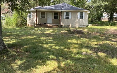 Photo of Jonathan J.'s yard after getting lawn care in Platte City, MO