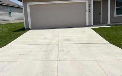 Photo of Beth B.'s yard after getting lawn care in San Antonio, TX