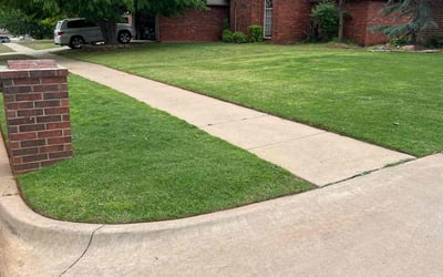 Photo of Robin C.'s yard after getting lawn care in Edmond, OK