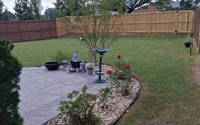 Photo of Kim B.'s yard after getting lawn care in Arlington, TX