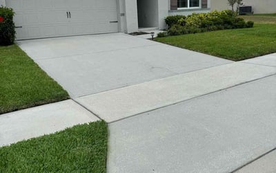 Photo of Willie W.'s yard after getting lawn care in Rosenberg, TX