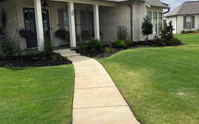 Photo of Brandon H.'s yard after getting lawn care in Brandon, MS