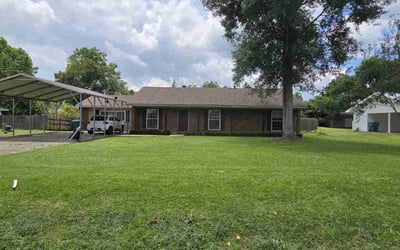 Photo of Dillon C.'s yard after getting lawn care in Lake Charles, LA