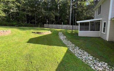 Photo of Peggy H.'s yard after getting lawn care in Rockaway, NJ