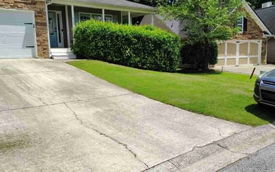 Photo of Jill K.'s yard after getting lawn care in Woodbridge, VA